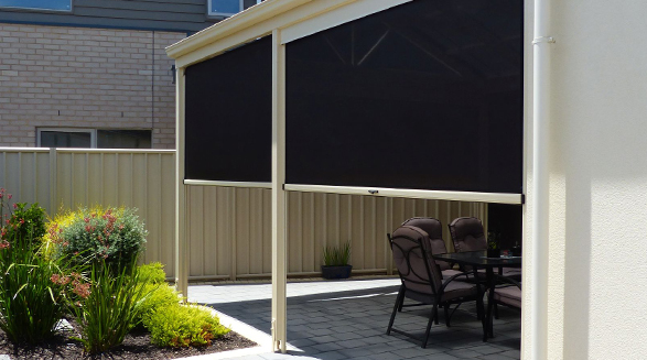 Custom made outdoor blind